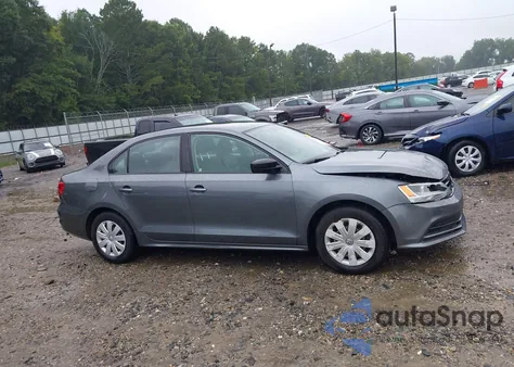 2015 Volkswagen Jetta 2.0L S z USA, uszkodzony, nr VIN 3VW2K7AJ2FM298458